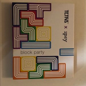 Tetris x Ipsy eyeshadow palette